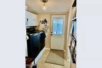 7642 E Holmes Avenue, Mesa, AZ 85209 - Photo 8