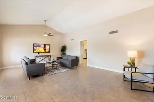 12318 W Fieldstone Dr, Sun City West, AZ 85375 - Photo 4