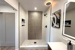 7761 E Chaparral Rd, Scottsdale, AZ 85250 - Photo 6