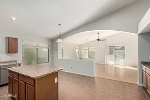 2409 W Bent Tree Dr, Phoenix, AZ 85085 - Photo 14