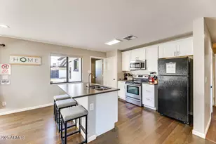 1027 S Siesta Ln, Tempe, AZ 85281 - Photo 8