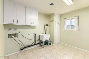 10439 W Kingswood Cir, Sun City, AZ 85351 - Photo 26