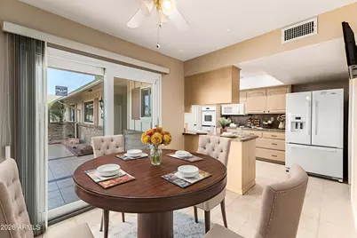 10439 W Kingswood Circle, Sun City, AZ 85351 - Photo 12