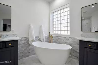 2025 W Calle Del Sol --, Phoenix, AZ 85085 - Photo 18