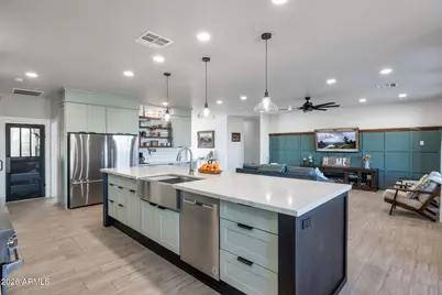 11224 W Tether Trail W, Peoria, AZ 85383 - Photo 2