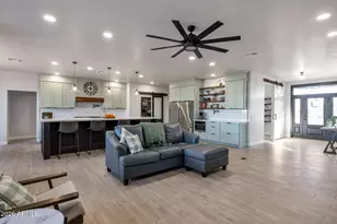 11224 W Tether Trail W, Peoria, AZ 85383 - Photo 12