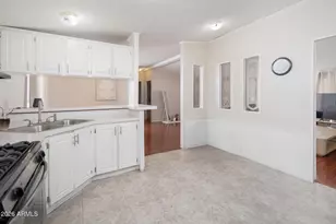 8601 N 71st Ave, Glendale, AZ 85301 - Photo 10