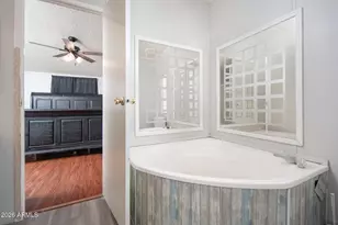 8601 N 71st Ave, Glendale, AZ 85301 - Photo 12