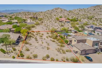 18454 W Porter Drive #28, Goodyear, AZ 85338 - Photo 2