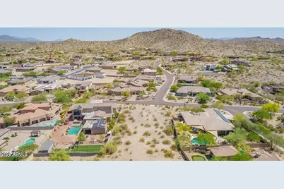 18454 W Porter Drive #28, Goodyear, AZ 85338 - Photo 10