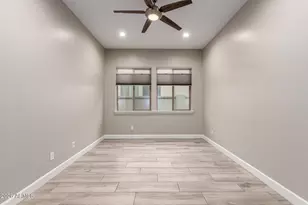 25916 N 19th Ln, Phoenix, AZ 85085 - Photo 10