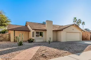 11009 S Tewa St, Phoenix, AZ 85044 - Photo 2