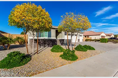 18378 W Pioneer Street, Goodyear, AZ 85338 - Photo 2