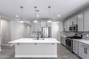 18378 W Pioneer St, Goodyear, AZ 85338 - Photo 6