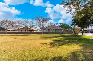 18378 W Pioneer St, Goodyear, AZ 85338 - Photo 28