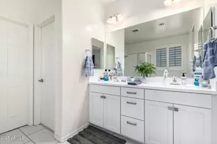 2510 E Fawn Dr, Phoenix, AZ 85042 - Photo 20