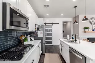 2510 E Fawn Dr, Phoenix, AZ 85042 - Photo 14