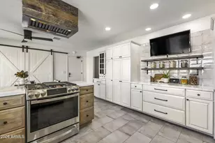 5696 N 73rd St, Scottsdale, AZ 85250 - Photo 10