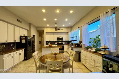 571 W Locust Drive, Chandler, AZ 85248 - Photo 10