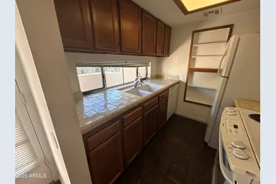 1449 E Highland Avenue #16, Phoenix, AZ 85014 - Photo 6