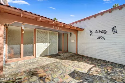 8402 E Stella Lane, Scottsdale, AZ 85250 - Photo 4