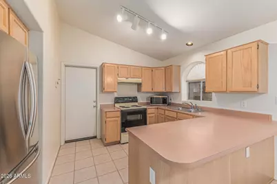 9846 W Tonopah Drive, Peoria, AZ 85382 - Photo 8