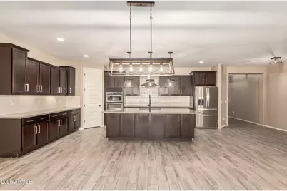 18334 W Marshall Lane, Surprise, AZ 85388 - Photo 12