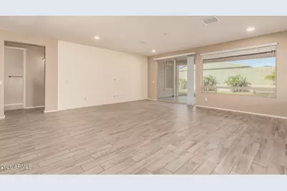 18334 W Marshall Lane, Surprise, AZ 85388 - Photo 8