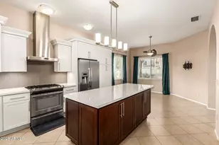 522 S Marina Dr, Gilbert, AZ 85233 - Photo 12