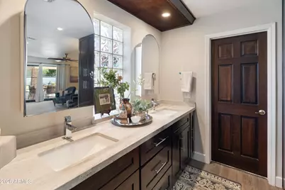 9131 N 48th Place, Paradise Valley, AZ 85253 - Photo 16