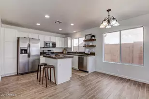2829 E Glenhaven Dr, Phoenix, AZ 85048 - Photo 4