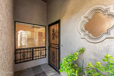 7835 E Cactus Wren Road, Scottsdale, AZ 85250 - Photo 8