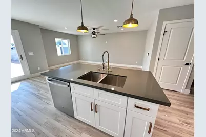 825 W Dobbins Road, Phoenix, AZ 85041 - Photo 66