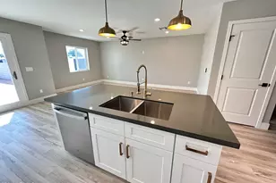 825 W Dobbins Rd, Phoenix, AZ 85041 - Photo 66