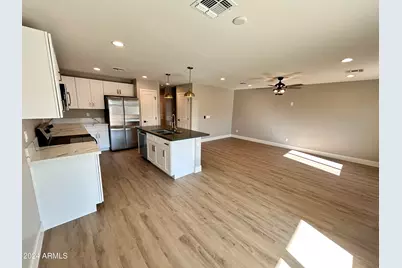 825 W Dobbins Road, Phoenix, AZ 85041 - Photo 2