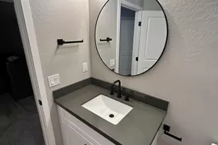 825 W Dobbins Rd, Phoenix, AZ 85041 - Photo 94