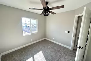 825 W Dobbins Rd, Phoenix, AZ 85041 - Photo 56