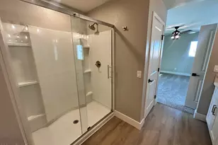 825 W Dobbins Rd, Phoenix, AZ 85041 - Photo 44