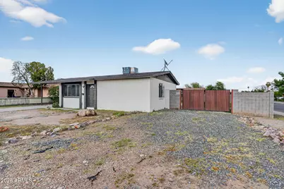 4127 N 74th Avenue, Phoenix, AZ 85033 - Photo 2