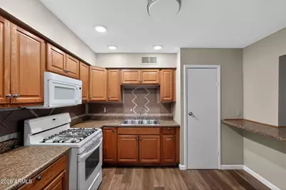 4127 N 74th Avenue, Phoenix, AZ 85033 - Photo 24