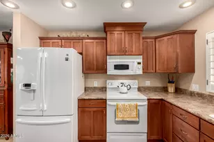 112 Leisure World, Mesa, AZ 85206 - Photo 10