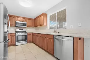 15135 W Smokey Dr, Surprise, AZ 85374 - Photo 10