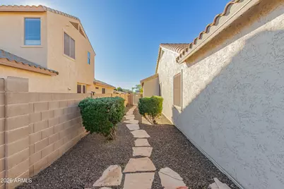 15208 W Redfield Road, Surprise, AZ 85379 - Photo 40