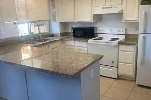 4907 S Willow Dr, Tempe, AZ 85282 - Photo 2