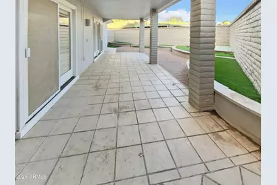 10401 W Hutton Drive, Sun City, AZ 85351 - Photo 12