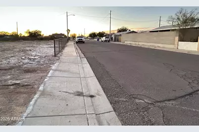 113 E Elm Lane #-, Avondale, AZ 85323 - Photo 4