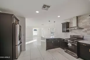 2302 E Alta Vista Rd, Phoenix, AZ 85042 - Photo 8