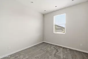 932 W Macaw Dr, Queen Creek, AZ 85142 - Photo 14