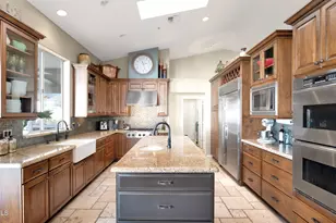 8638 E Dahlia Dr, Scottsdale, AZ 85260 - Photo 22