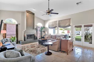 8638 E Dahlia Dr, Scottsdale, AZ 85260 - Photo 10